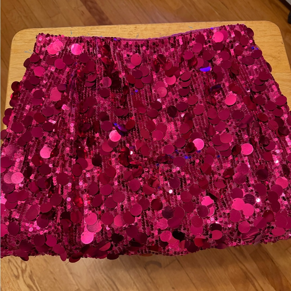 PINK MINI SKIRT! 💗